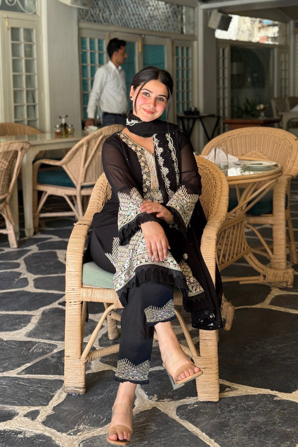 Attractive Black Georgette Party Wear Pakistani Salwar Kameez With Embroidery Dupatta-Readymade