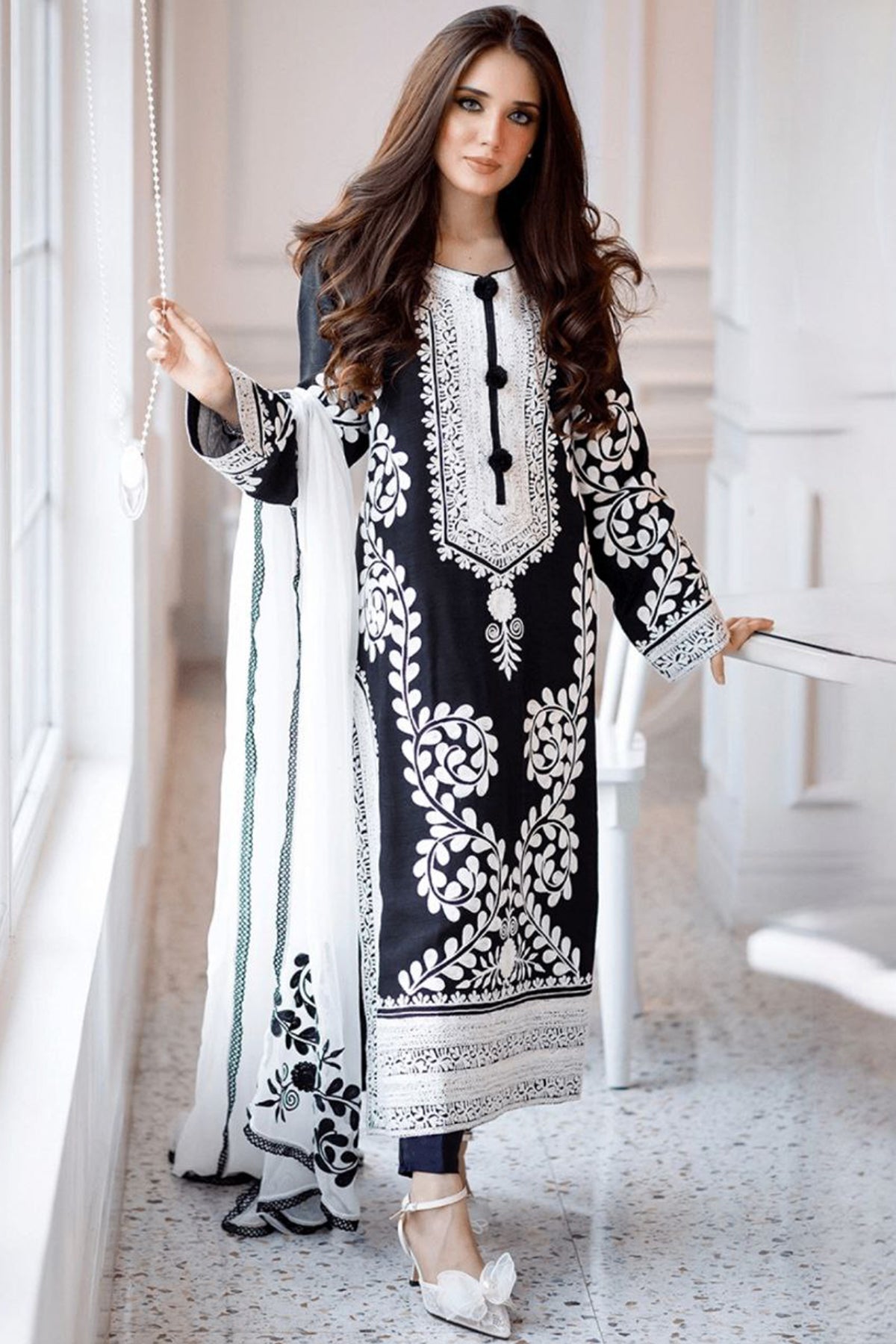 Pakistani Designer Wear Bridal Dress - White Embroidered Lehnga