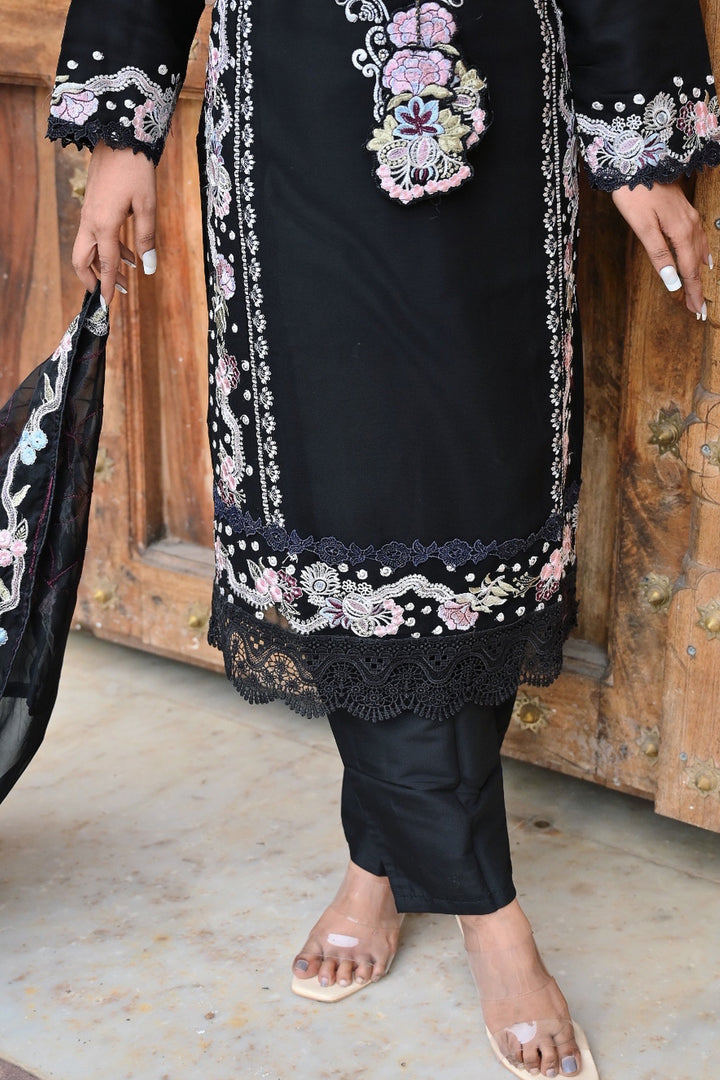 Fully Stitched Black & White Pakistani Tunic Style Salwar Kameez With Organza Dupatta-1