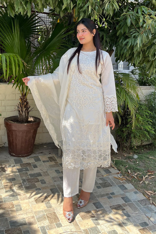 Latest Cotton White Embroidered Pakistani Salwar Kameez With Imported Silk Chex Dupatta